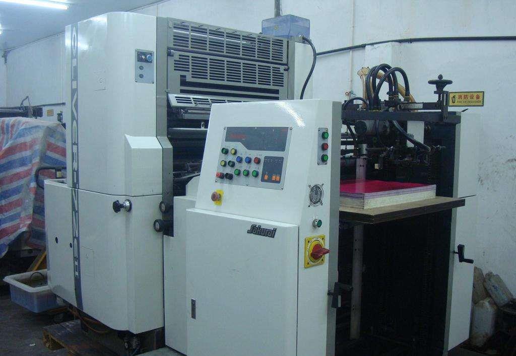 双色双面胶印机