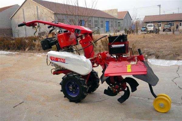 开沟培土机